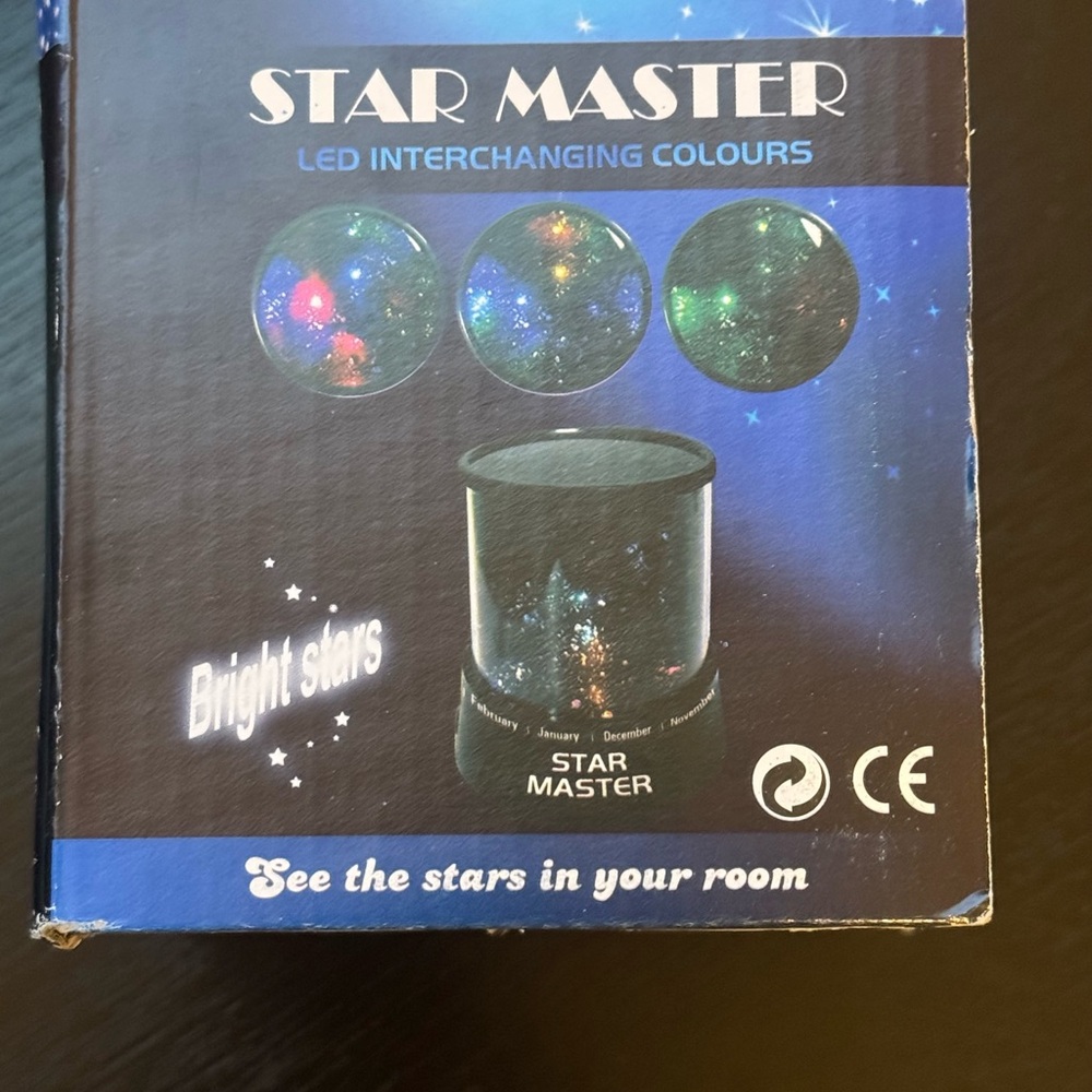 LED Projector Night Light - Black - Picture 2 of 4